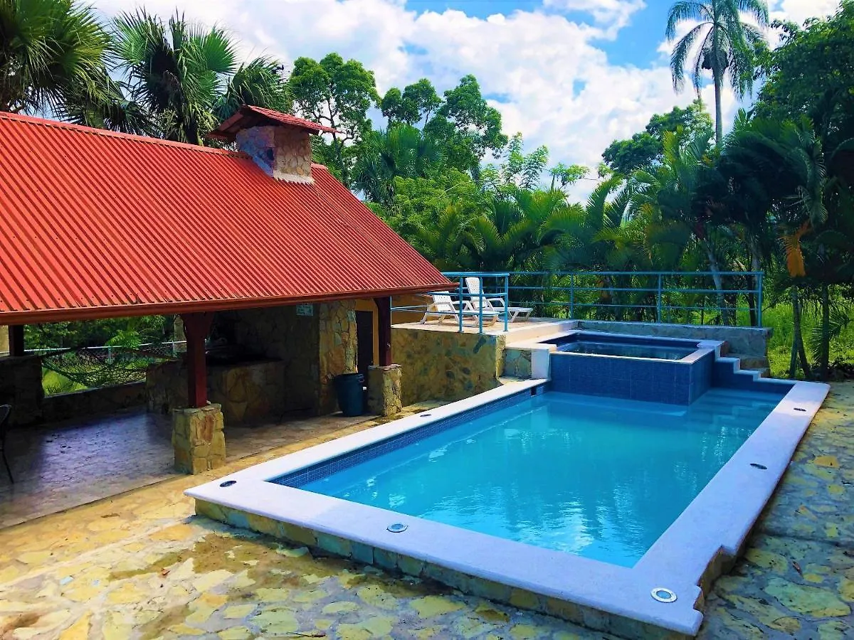 Green Sierra Villa: Luxury Countryside Retreat for 16 Jarabacoa Dominican Republic